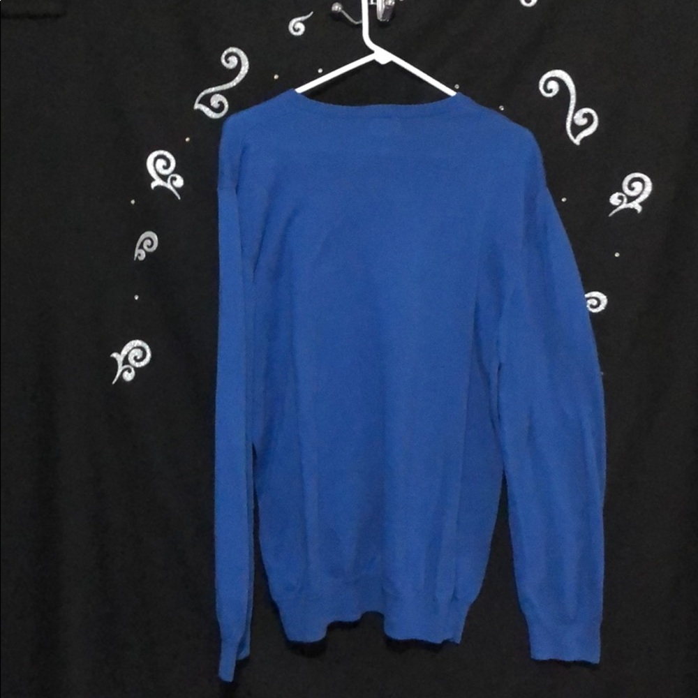 Sweater - Picture 2 of 4